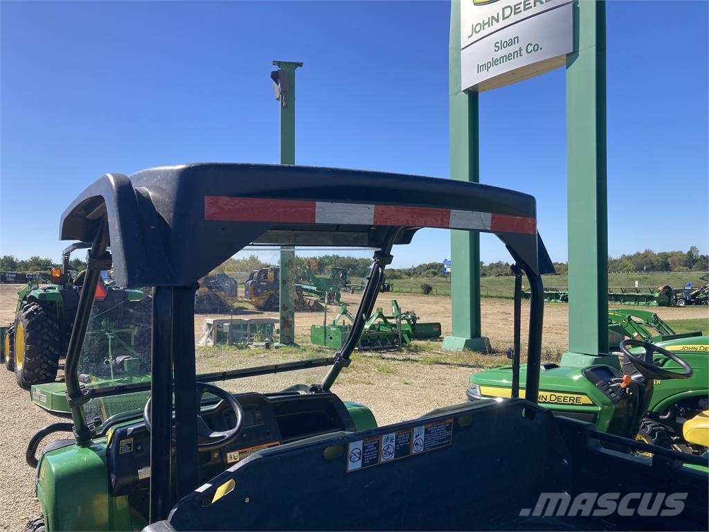 John Deere XUV 825I GREEN Pomožni stroji