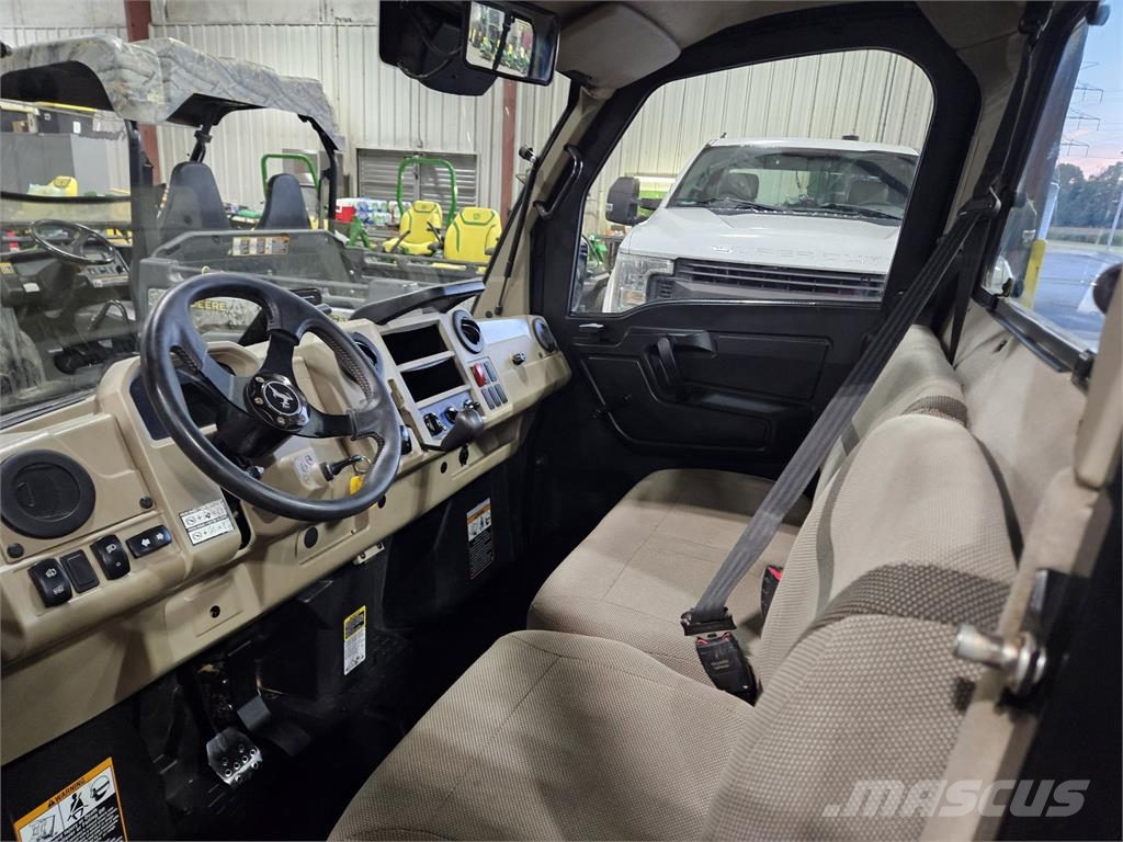 John Deere XUV 835R Mini utilitaire