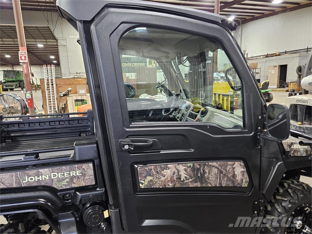 John Deere XUV 835R Mini utilitaire