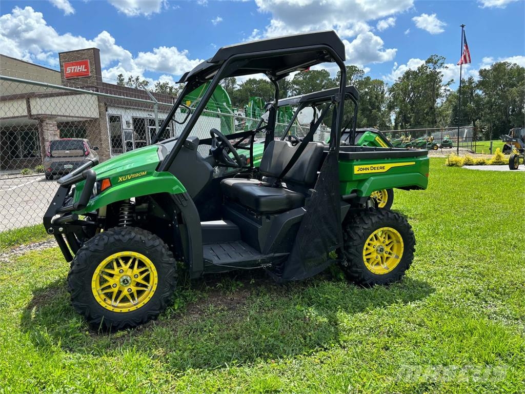John Deere XUV 590M Küçük araçlar
