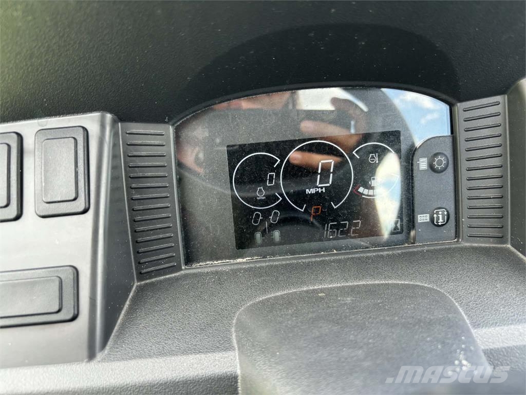 John Deere XUV 590M Küçük araçlar