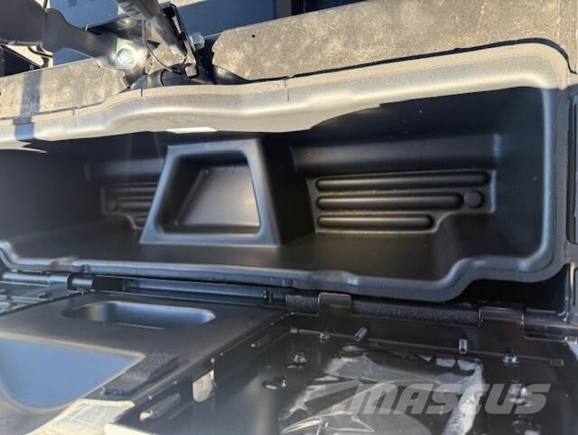 John Deere XUV 590M S4 Pomoćni strojevi