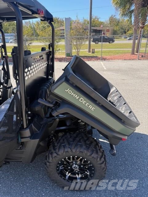 John Deere XUV 590M S4 Pomoćni strojevi