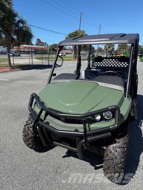 John Deere XUV 590M S4 Pomoćni strojevi