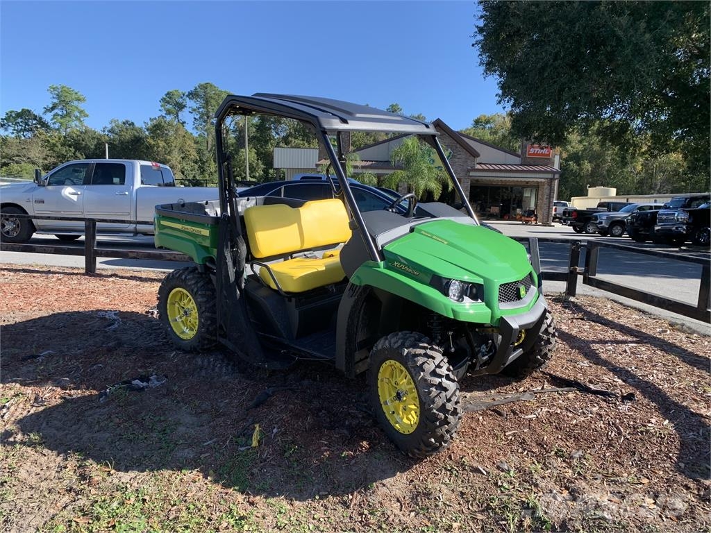 John Deere XUV 590M Pomoćne mašine
