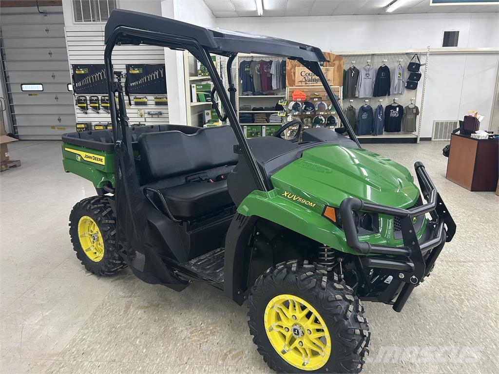 John Deere XUV 590M Pomoćne mašine