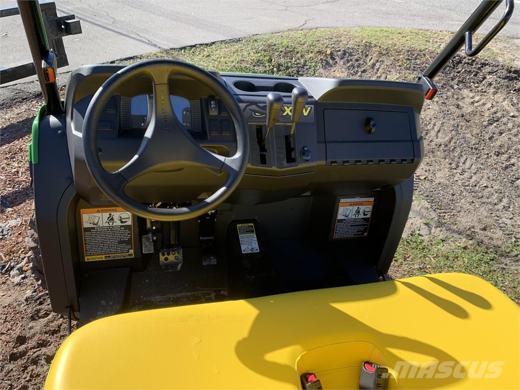 John Deere XUV 590M Pomoćne mašine