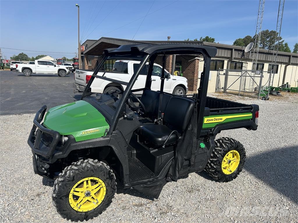 John Deere XUV 865M Redskapsbærere