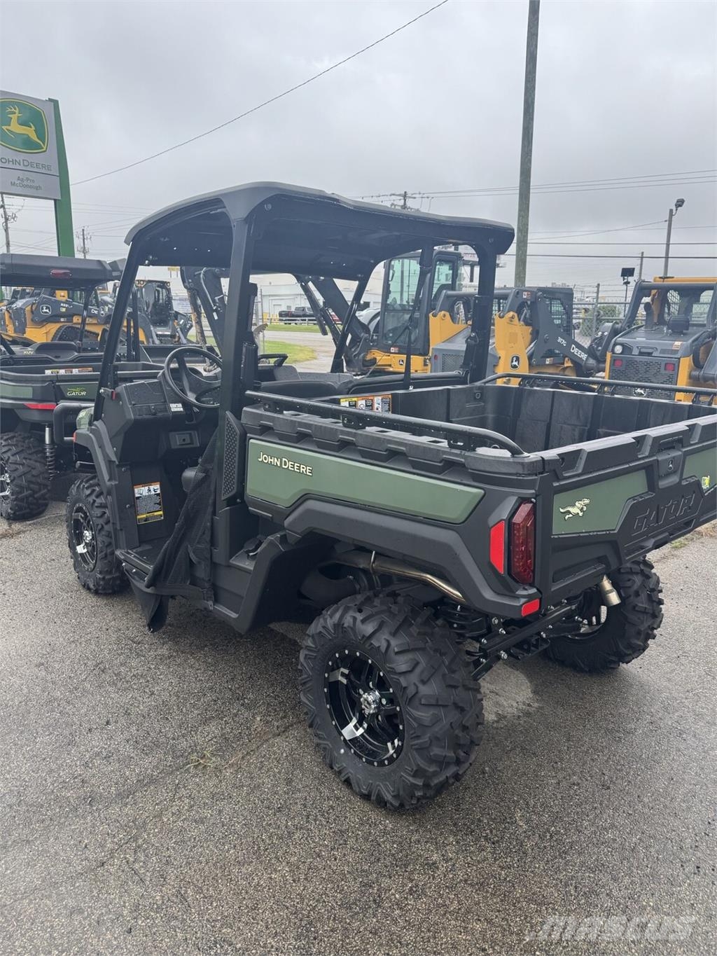 John Deere XUV 845M ماكينات منفعة عامة