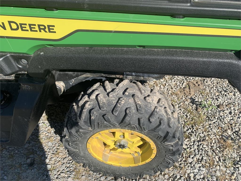 John Deere XUV 835M Utility machines