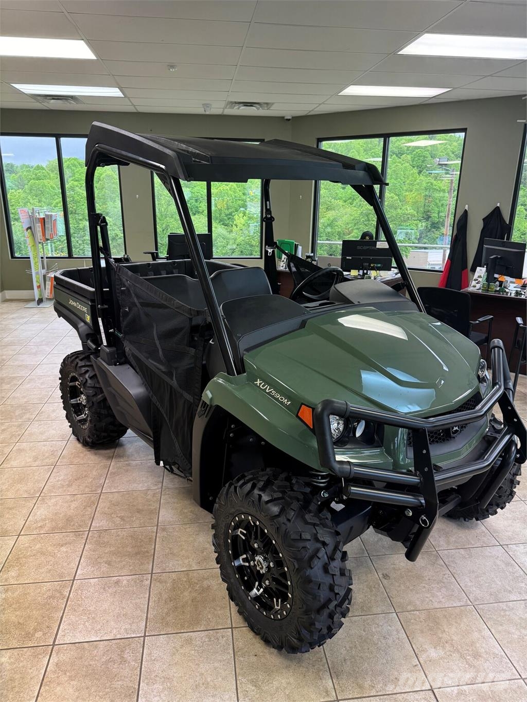 John Deere XUV590M Pomoćne mašine
