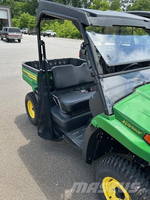 John Deere XUV560E Úžitkové vozne
