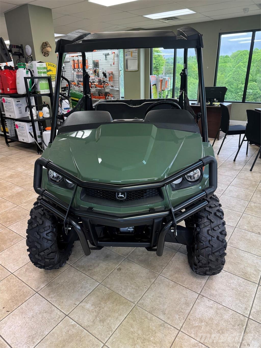 John Deere XUV590M Pomoćne mašine