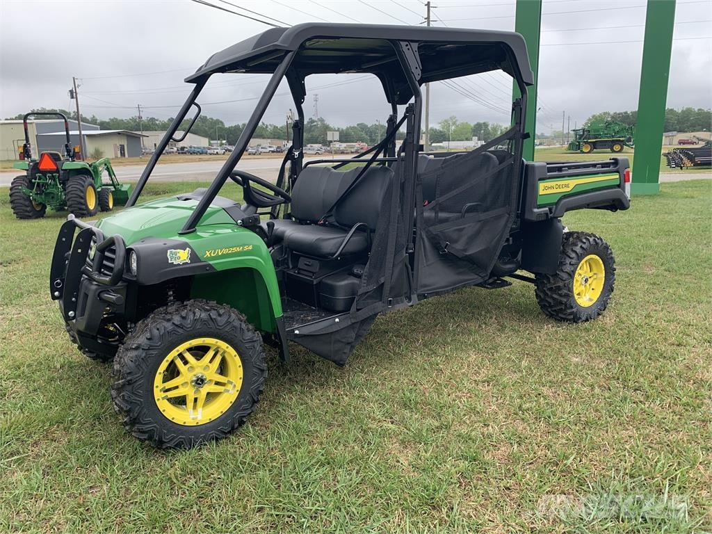 John Deere XUV825M S4 Utility machines