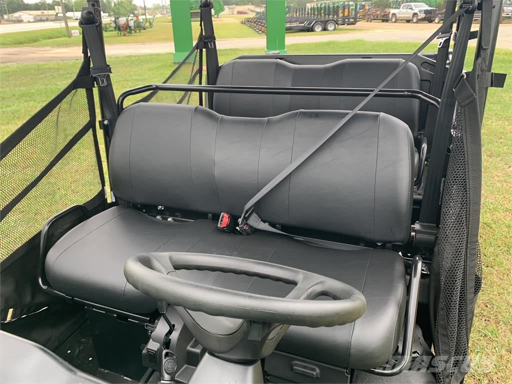 John Deere XUV825M S4 Utility machines