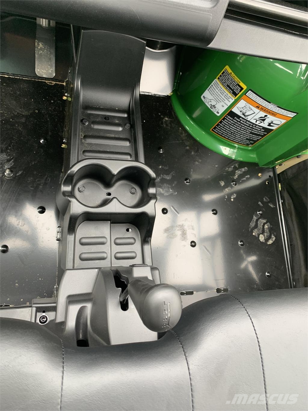 John Deere XUV825M S4 Utility machines