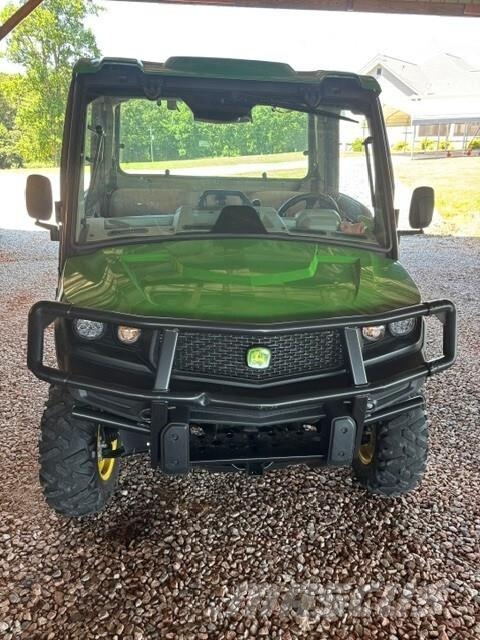 John Deere XUV835R Premium Cab ماكينات منفعة عامة