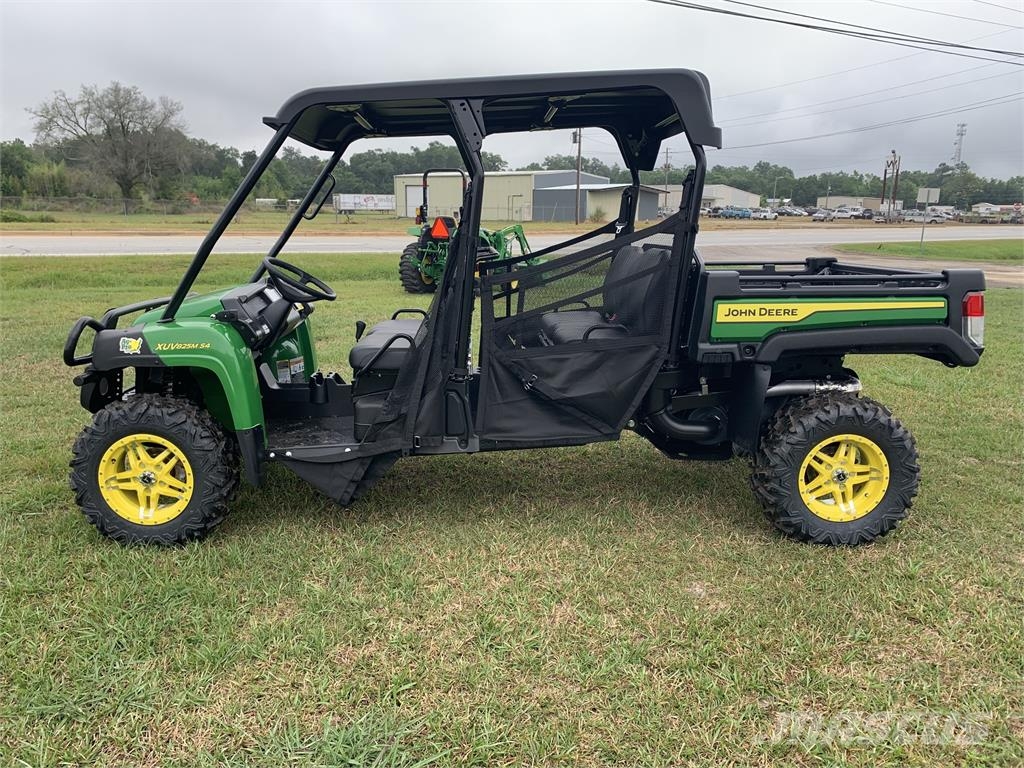 John Deere XUV825M S4 Utility machines
