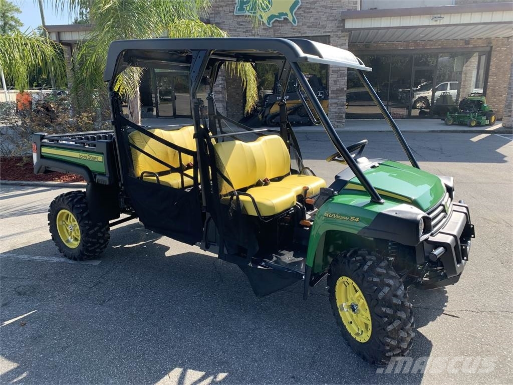John Deere XUV825M S4 ماكينات منفعة عامة