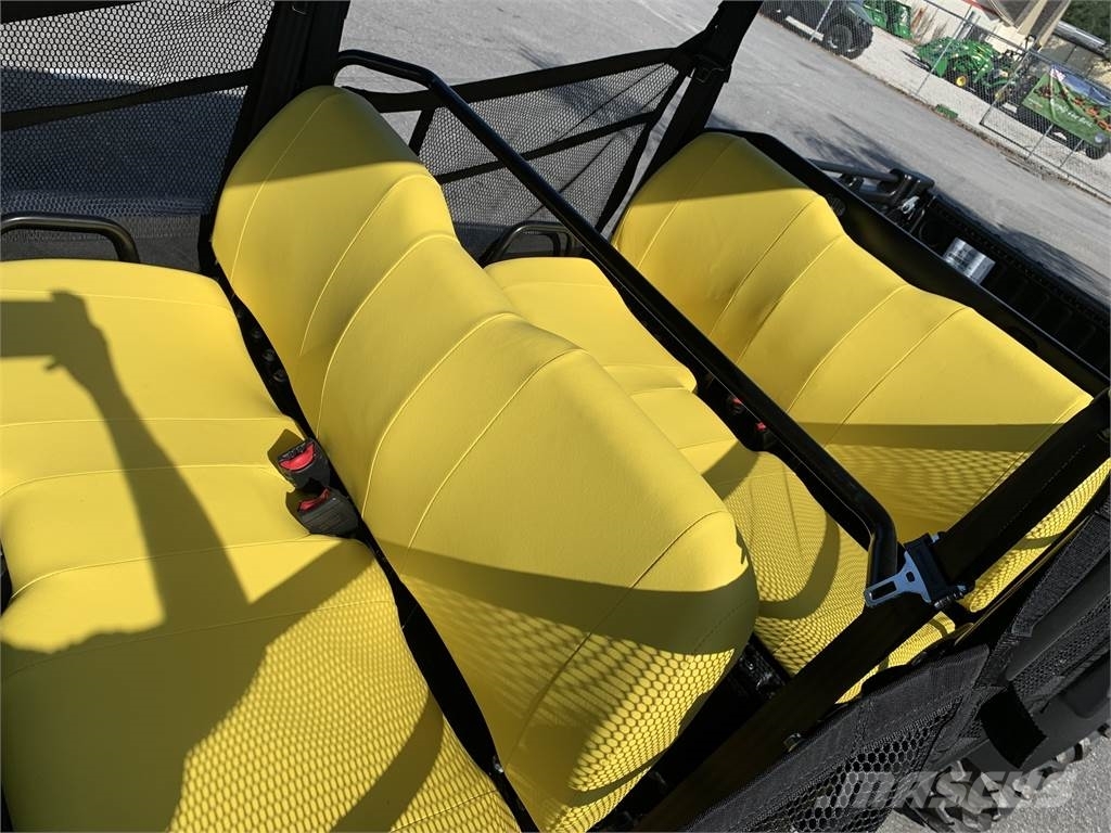 John Deere XUV825M S4 ماكينات منفعة عامة