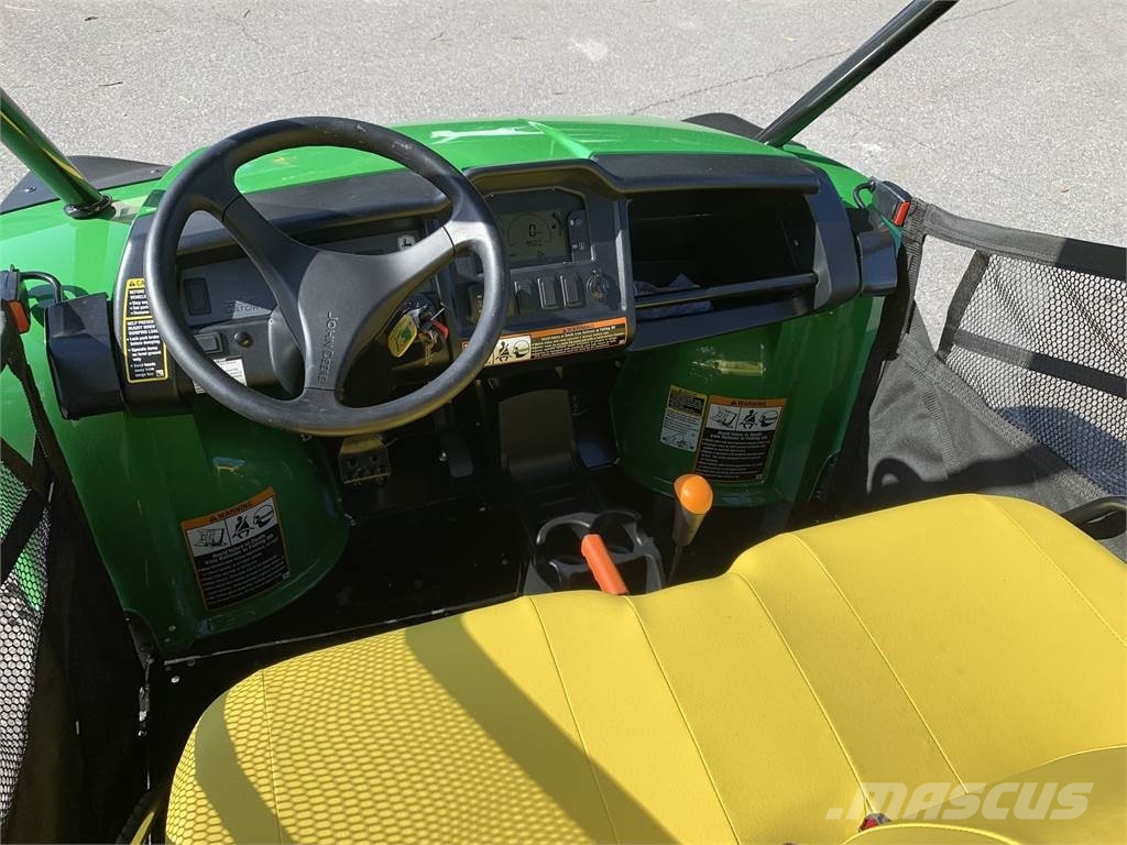 John Deere XUV825M S4 ماكينات منفعة عامة