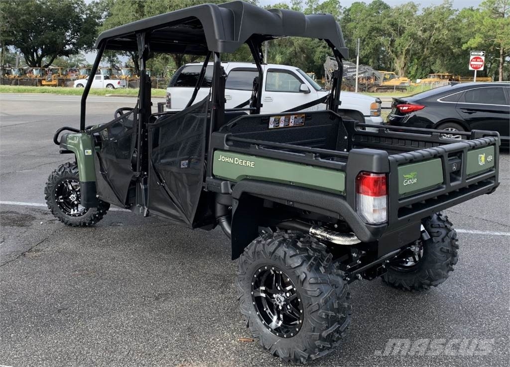 John Deere XUV825M S4 ماكينات منفعة عامة