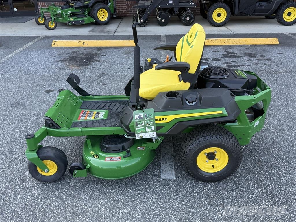 John Deere Z320R جرارات مدمجة