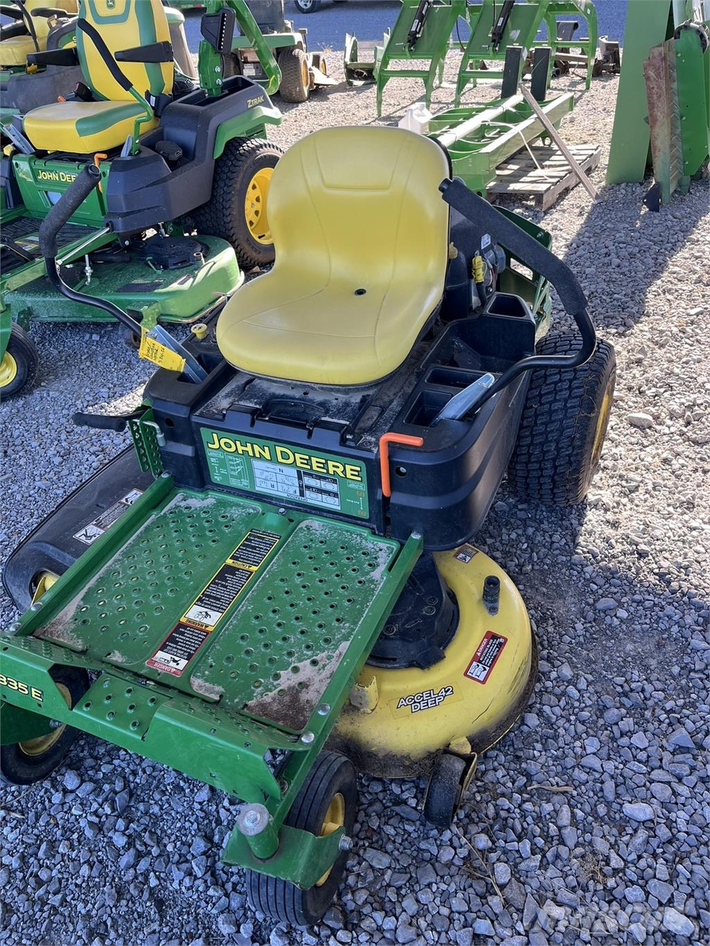 John Deere Z335E Nollsvängare