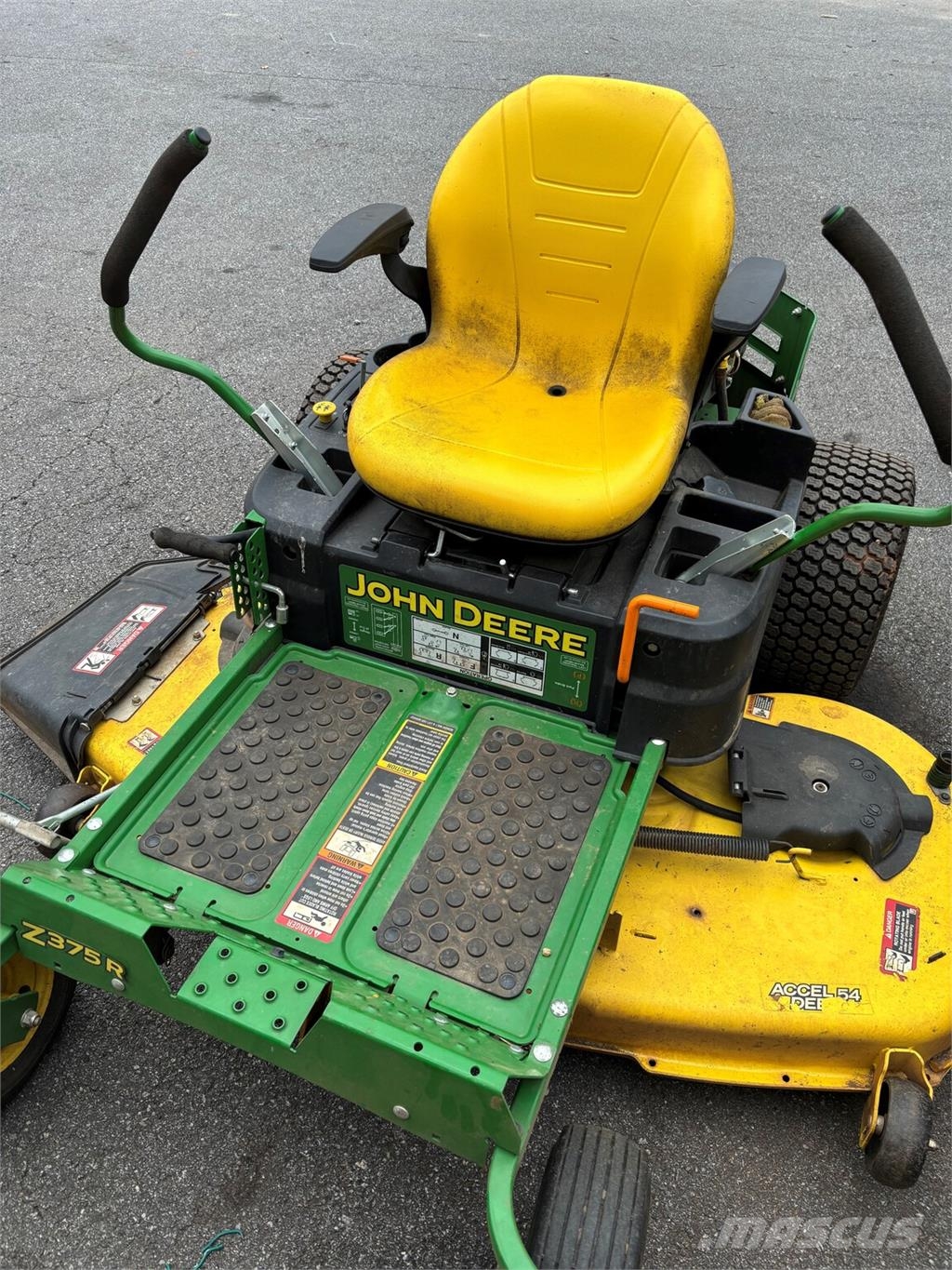 John Deere Z375R Zero turn косилки