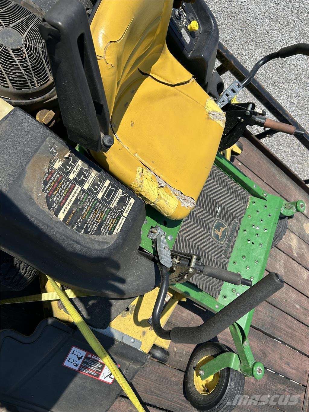 John Deere Z425 0-kääntösäde leikkurit