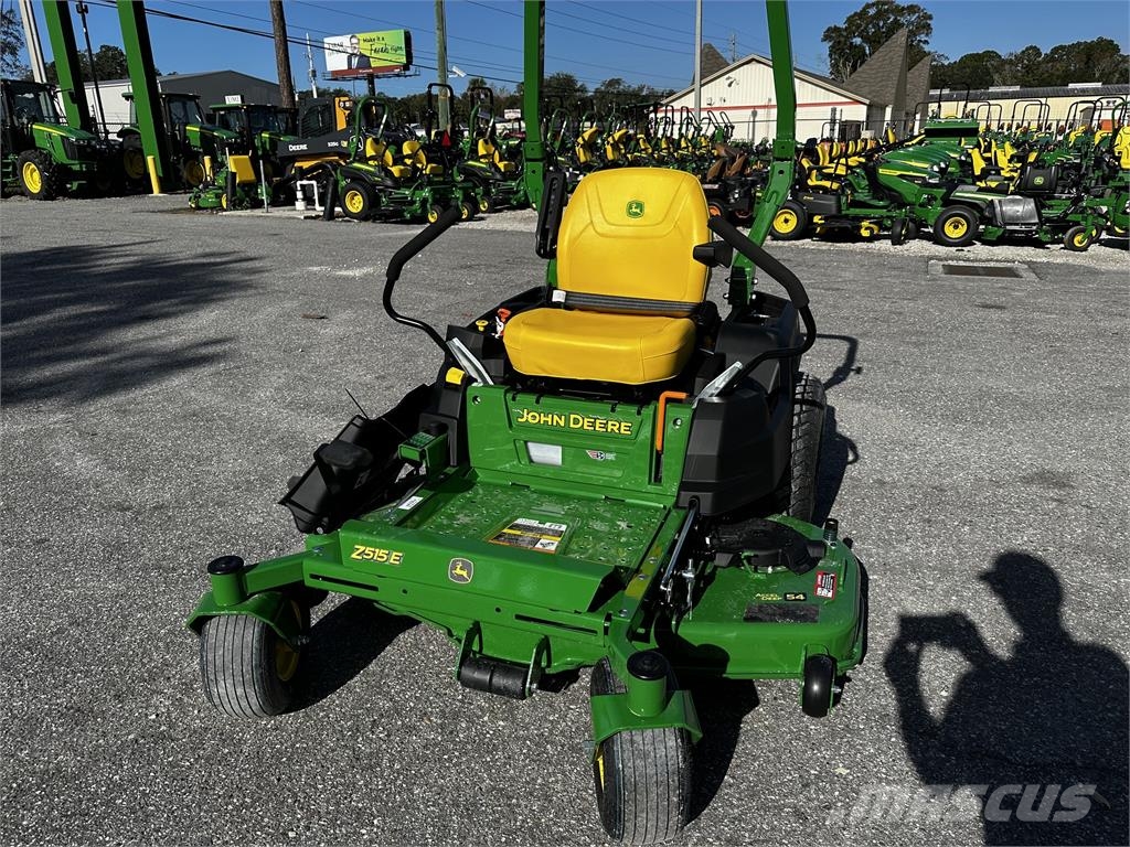 John Deere Z515E 零迴轉割草機