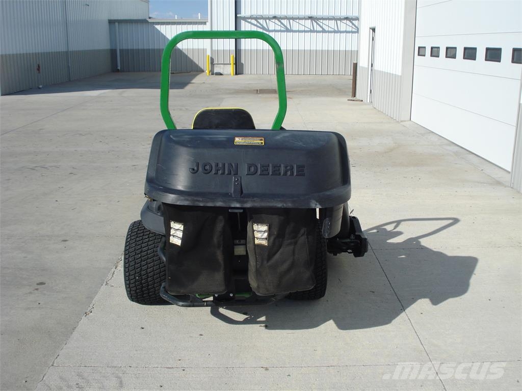 John Deere Z740R Nulinio apsisukimo traktoriukai