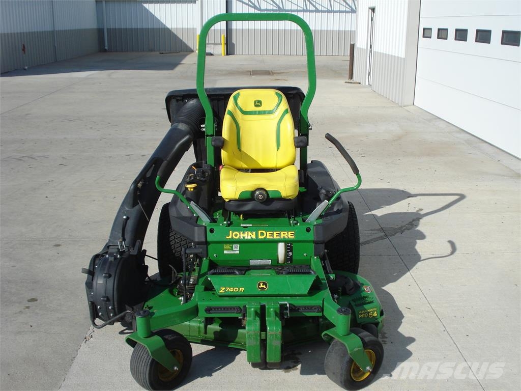 John Deere Z740R Nulinio apsisukimo traktoriukai