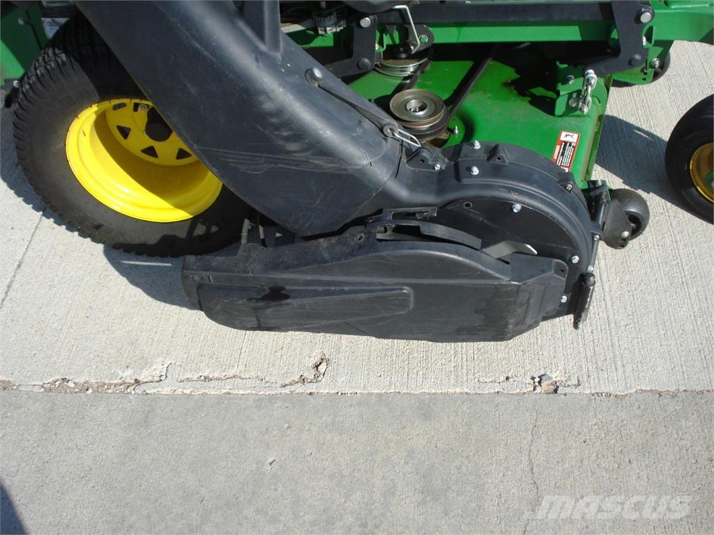 John Deere Z740R Nulinio apsisukimo traktoriukai