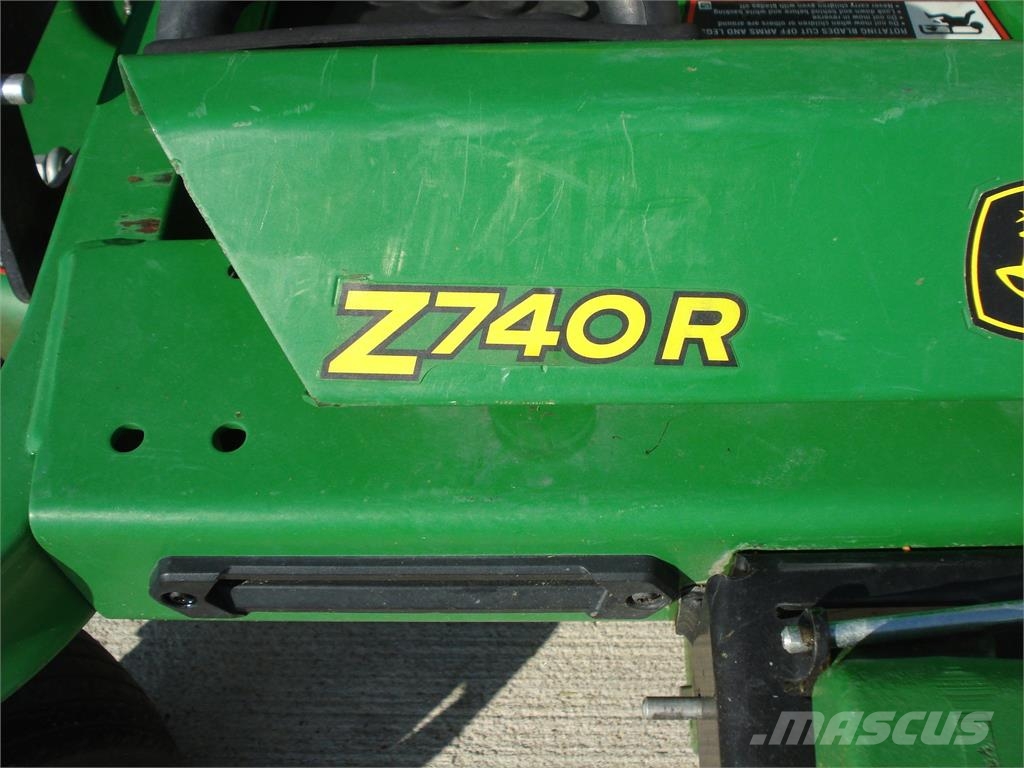 John Deere Z740R Nulinio apsisukimo traktoriukai