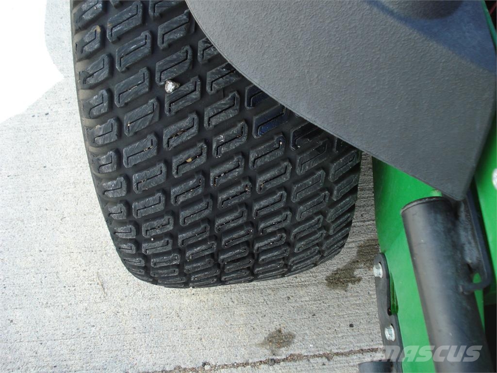 John Deere Z740R Nulinio apsisukimo traktoriukai