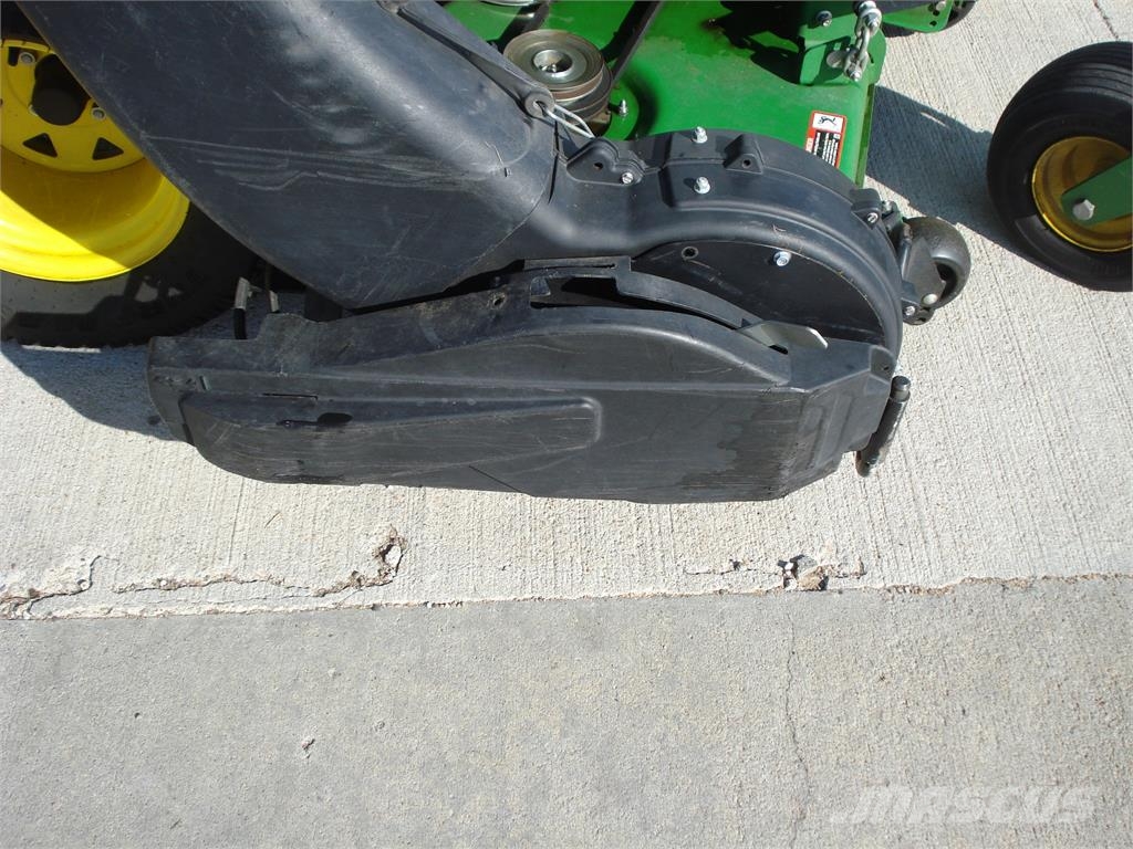 John Deere Z740R Nulinio apsisukimo traktoriukai