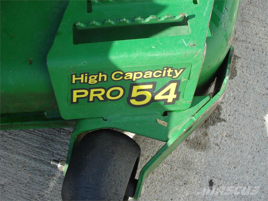 John Deere Z740R Nulinio apsisukimo traktoriukai