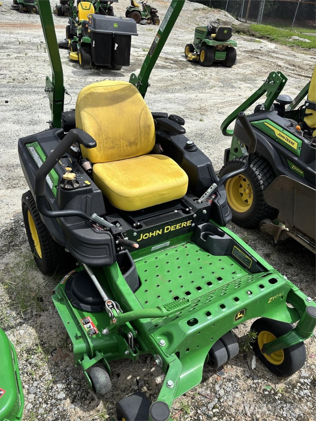 John Deere Z915E Zero-turn grasmaaiers