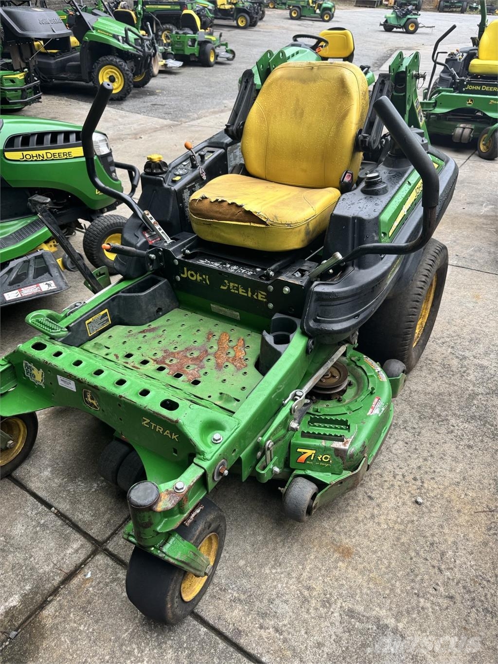 John Deere Z920M 零迴轉割草機