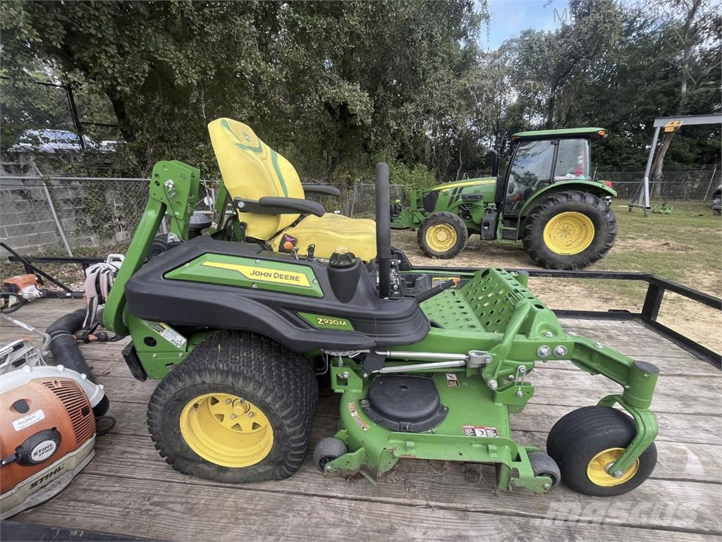John Deere Z920M Nulla fordulósugarú fűnyírók