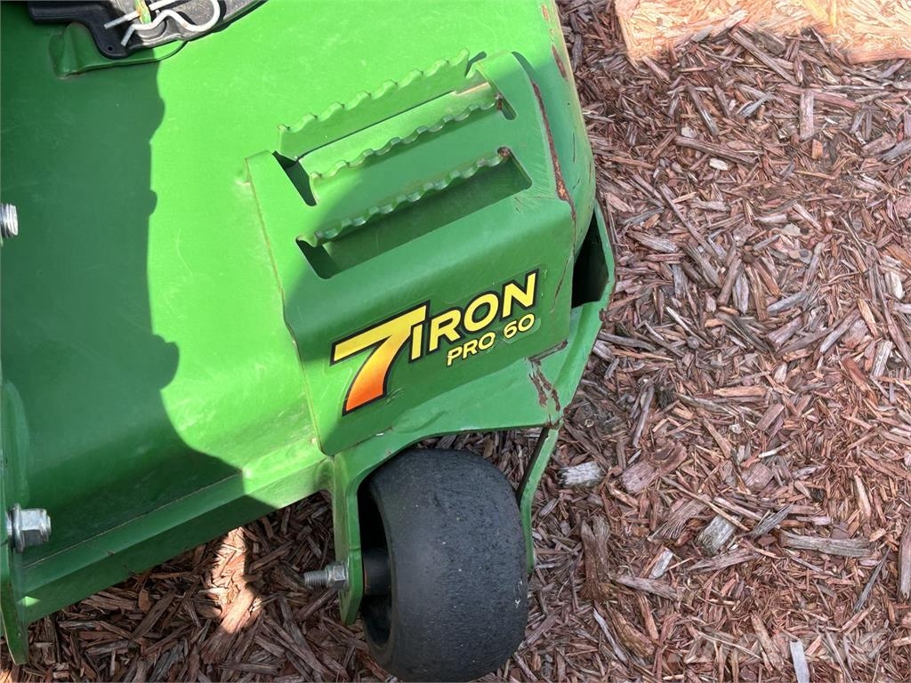 John Deere Z930M Nulles pagrieziena zāles pļāvēji