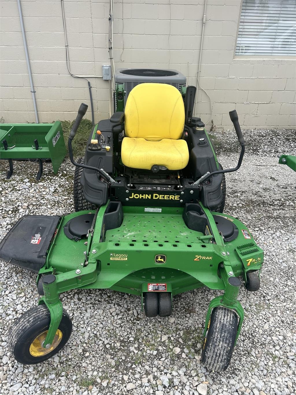 John Deere Z930R Zero turn mowers