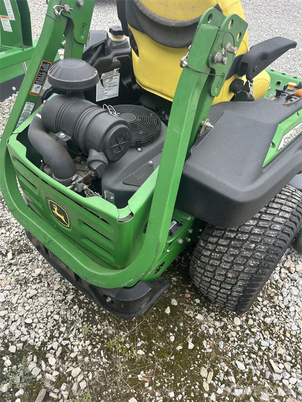 John Deere Z930R Zero turn mowers
