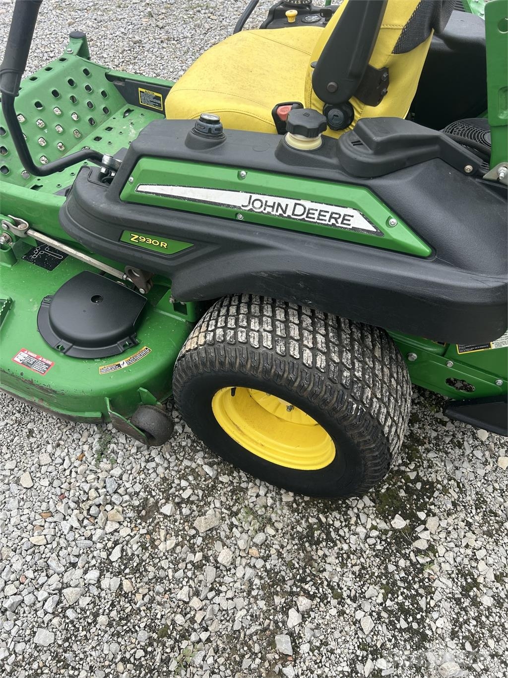 John Deere Z930R Zero turn mowers