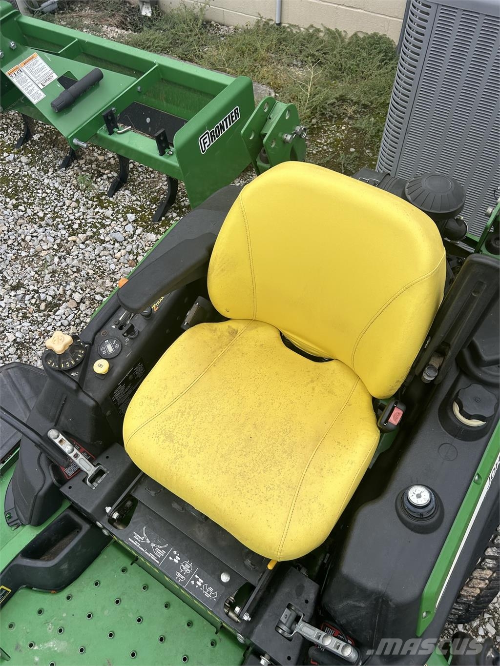 John Deere Z930R Zero turn mowers
