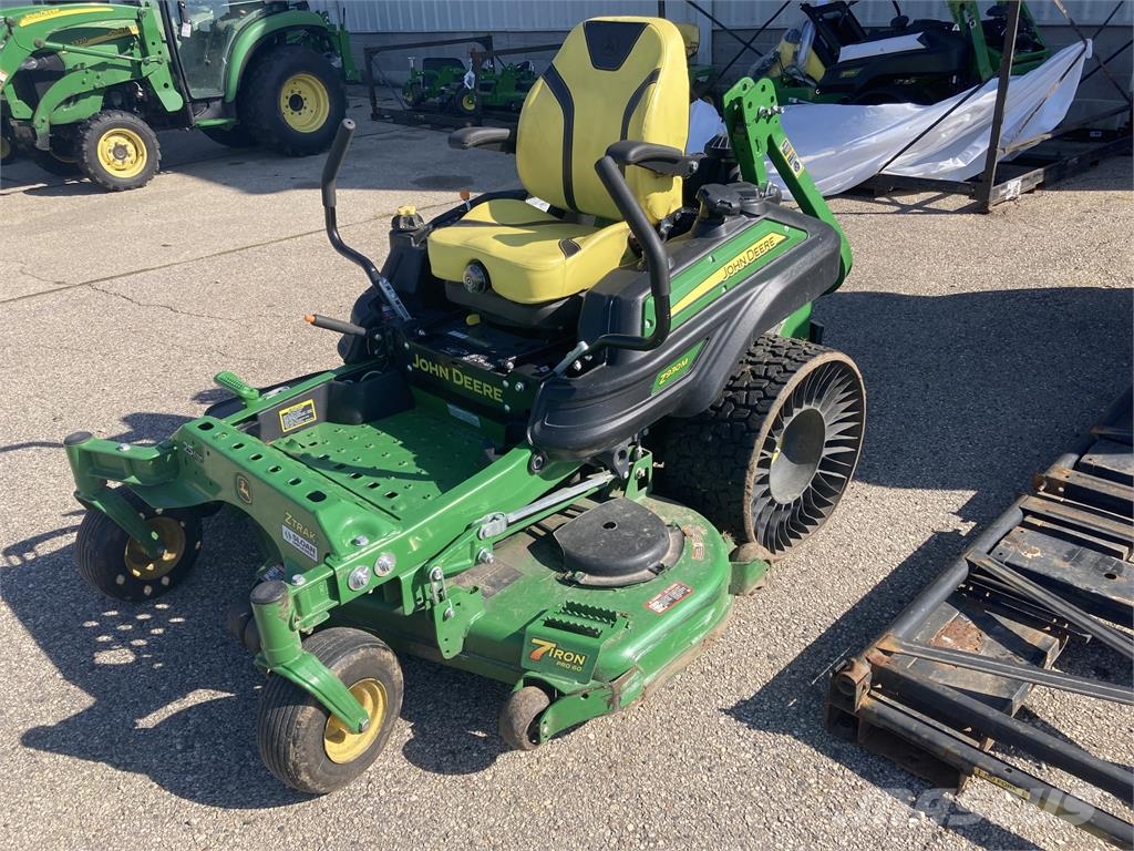 John Deere Z930M 零回转割草机