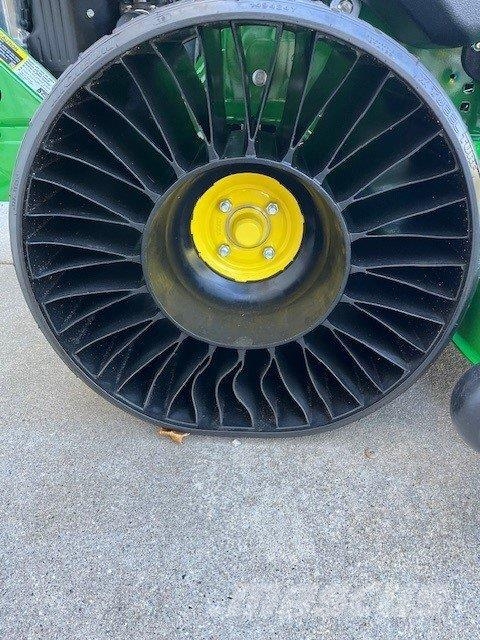 John Deere Z960M Zero turn mowers