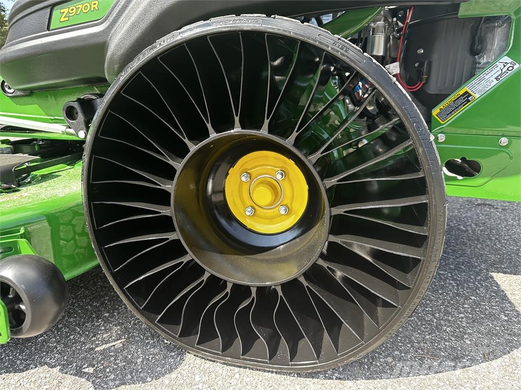 John Deere Z970R Sekačky s nulovým poloměrem otáčení