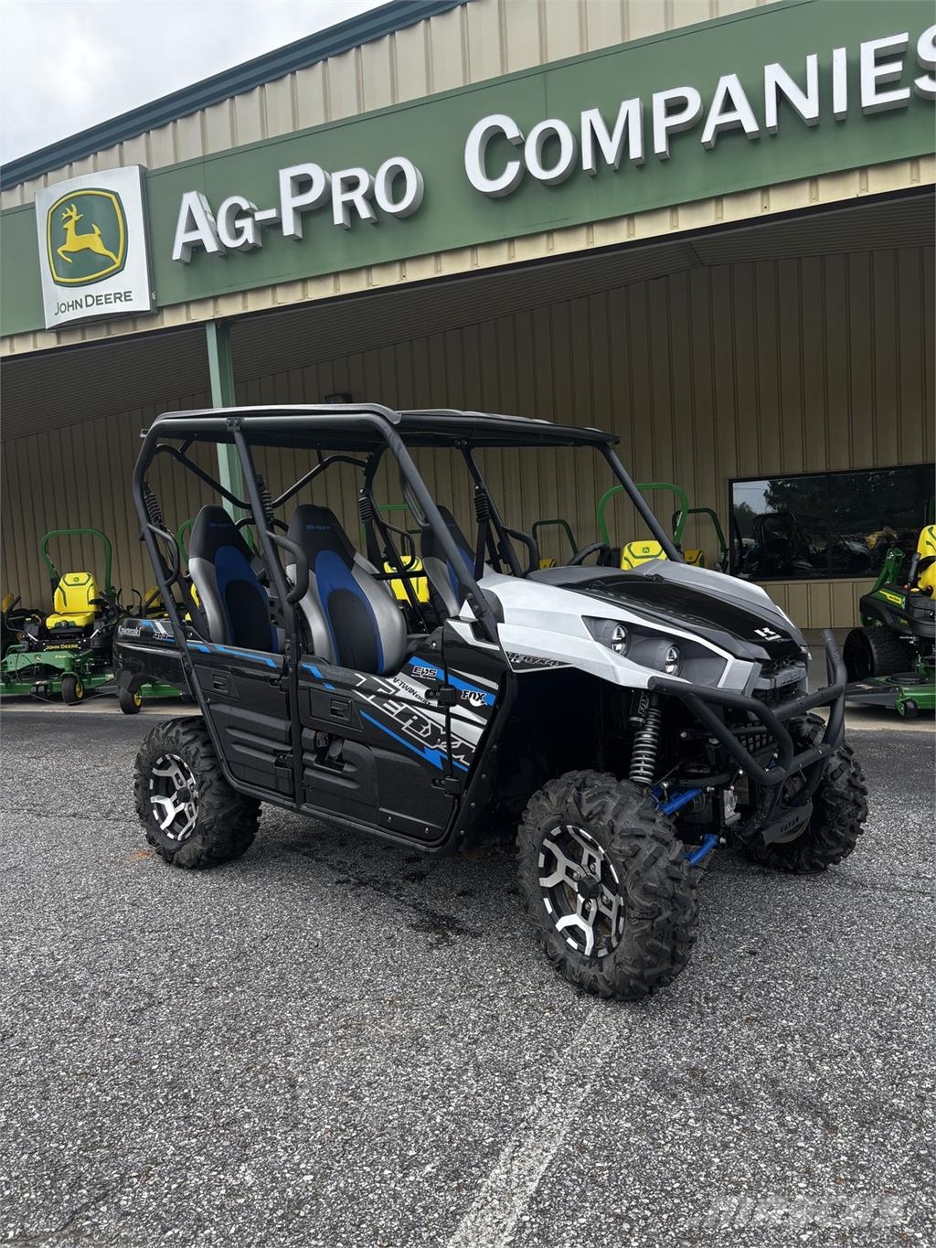 Kawasaki KET800G ماكينات منفعة عامة